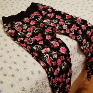 👍FREE👍 [H&M] skinny legs floral pull ons